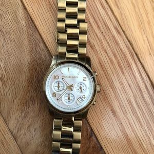 Gold Michael Kors watch, large face